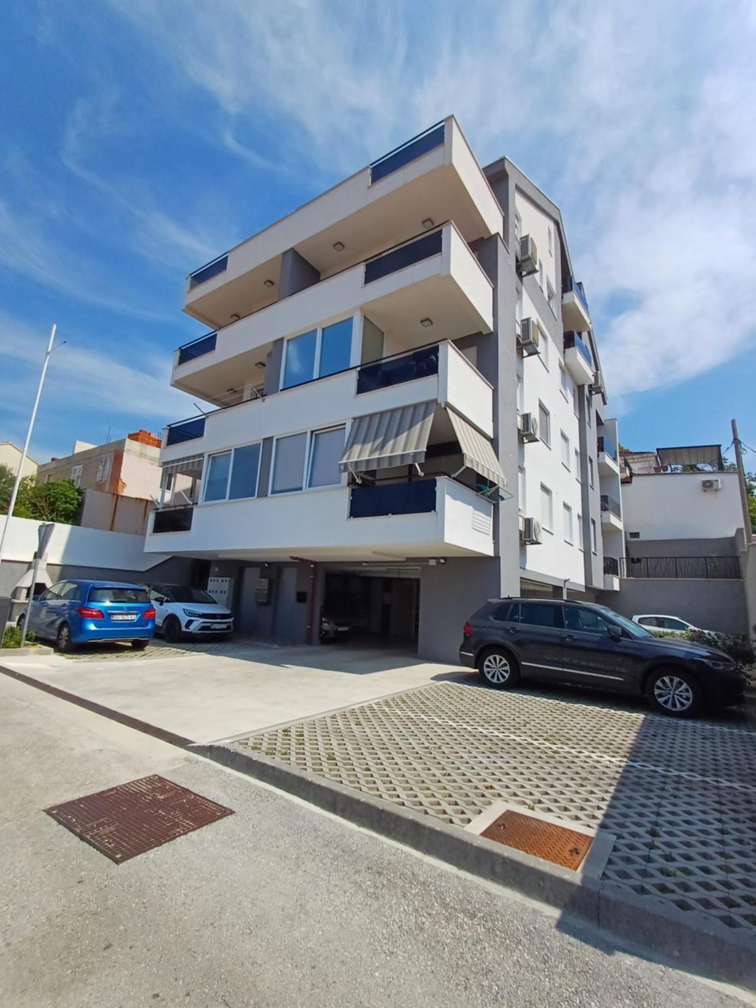 Mak & Lux - Sea & Sunset View Apartment *